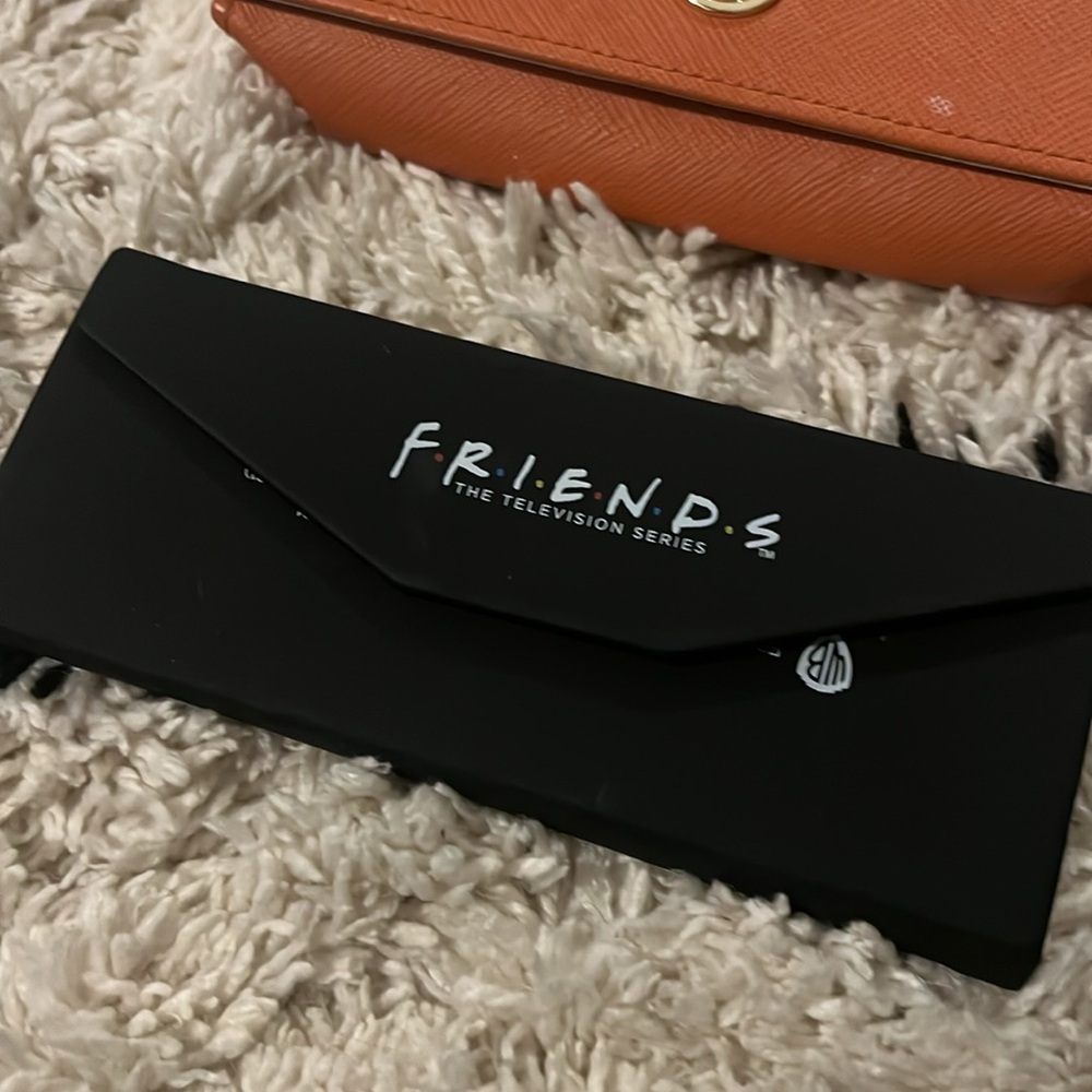 Designer glasses case - Picture 6 of 11